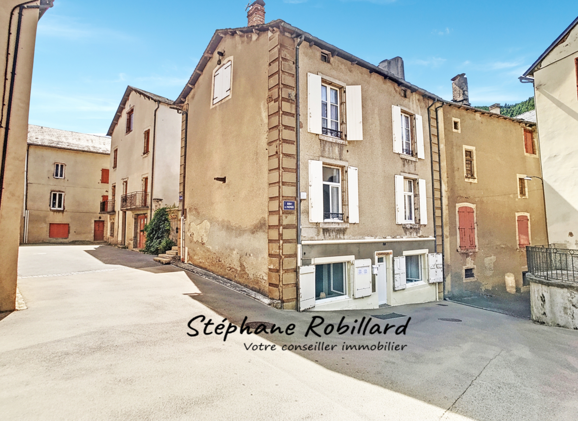 House 9 Rooms Meyrueis